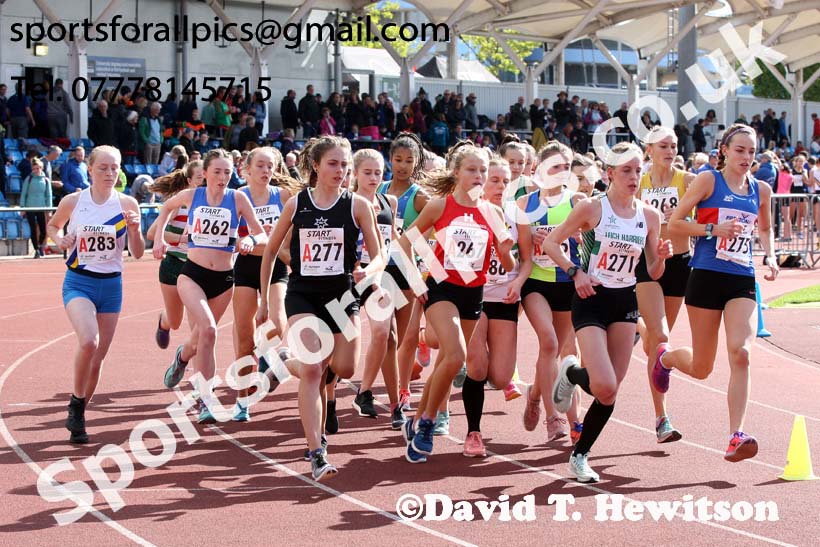 Womens under-17s  Northern 3 Stage Road Relay, SportsCity, Manchester. Photo: David T. Hewitson/Sports for All Pics